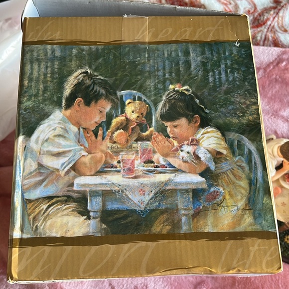 Gorgeous Collectable: Mama Says…Always, Always Say Grace Figurine - Picture 9 of 12